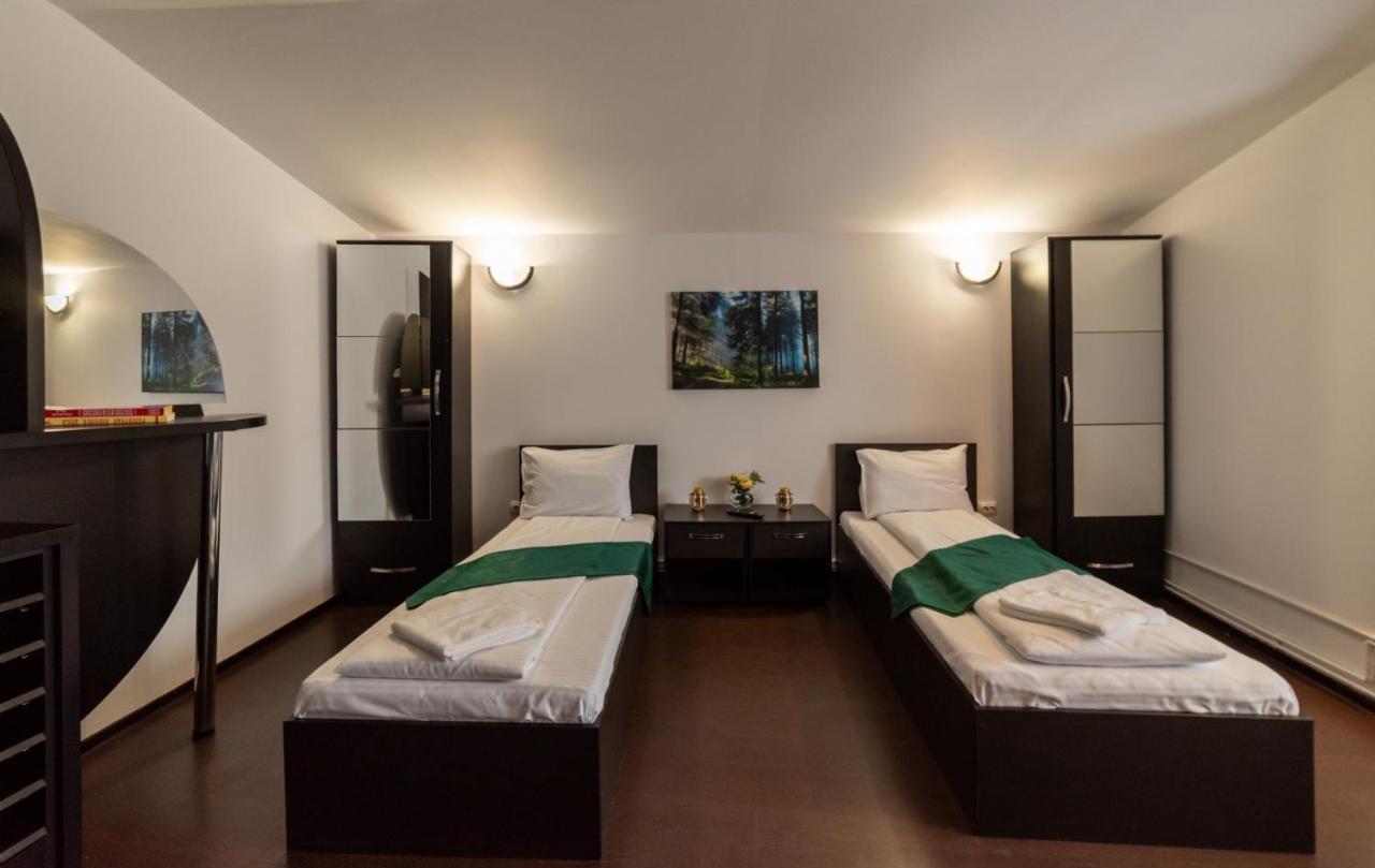 Escala Rooms Ghimbav Exterior foto