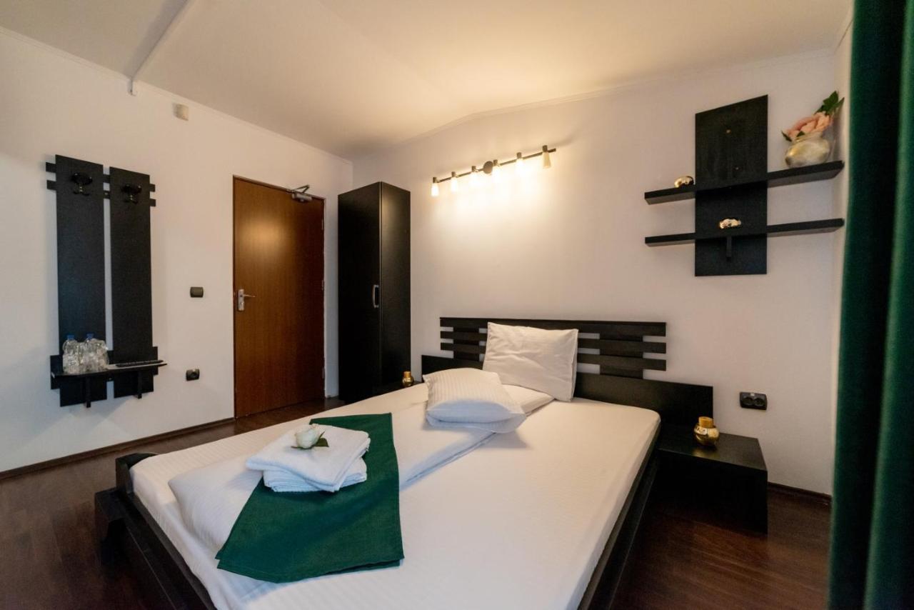 Escala Rooms Ghimbav Exterior foto