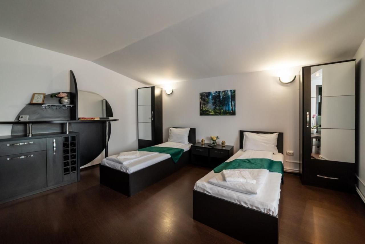 Escala Rooms Ghimbav Exterior foto