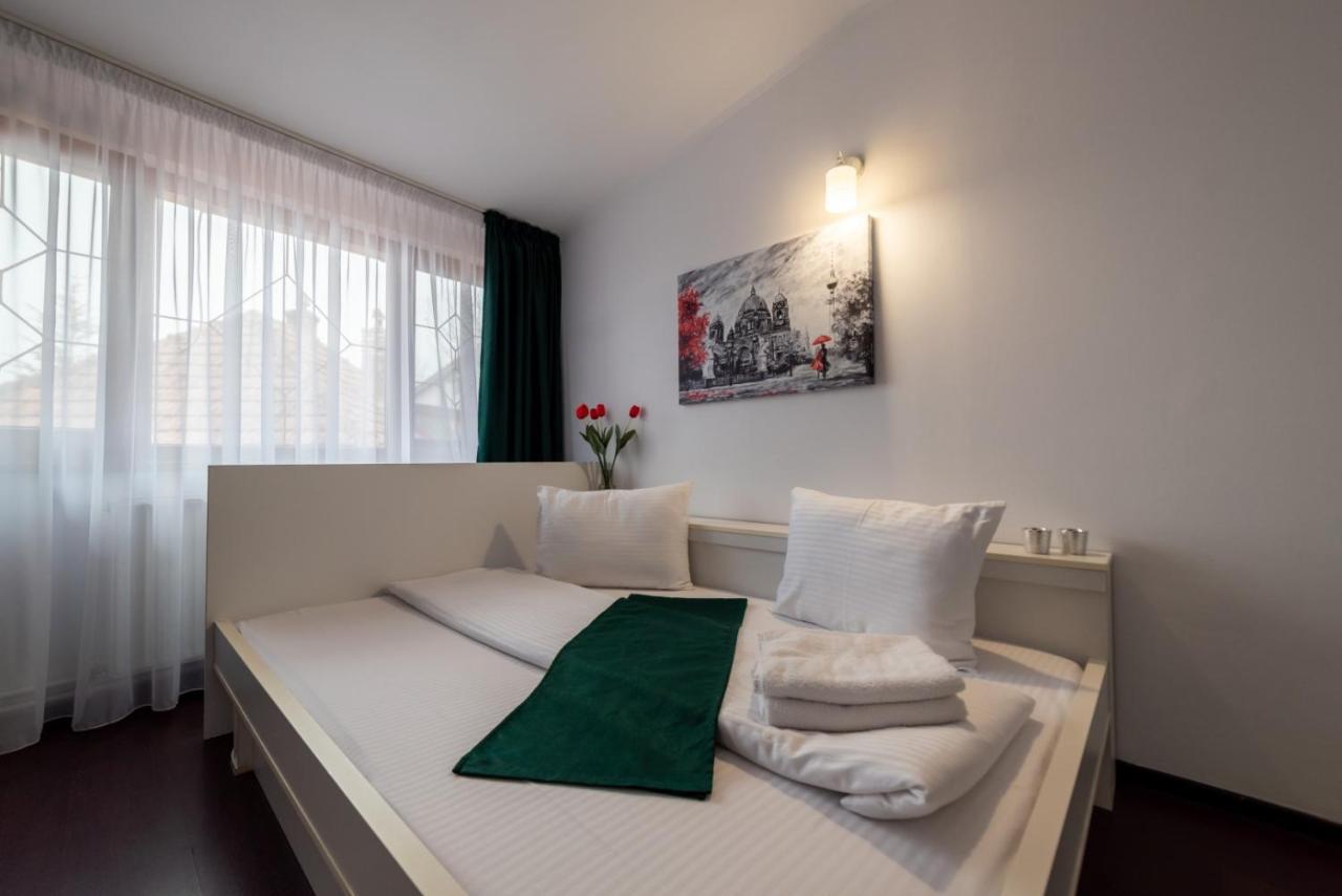 Escala Rooms Ghimbav Exterior foto