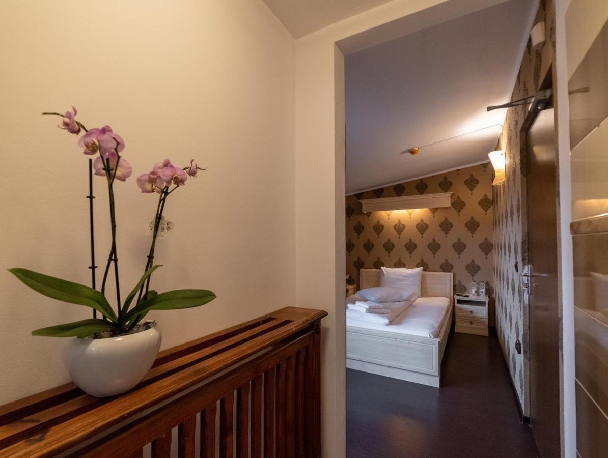 Escala Rooms Ghimbav Exterior foto