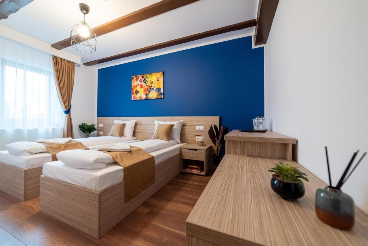 Escala Rooms Ghimbav Exterior foto
