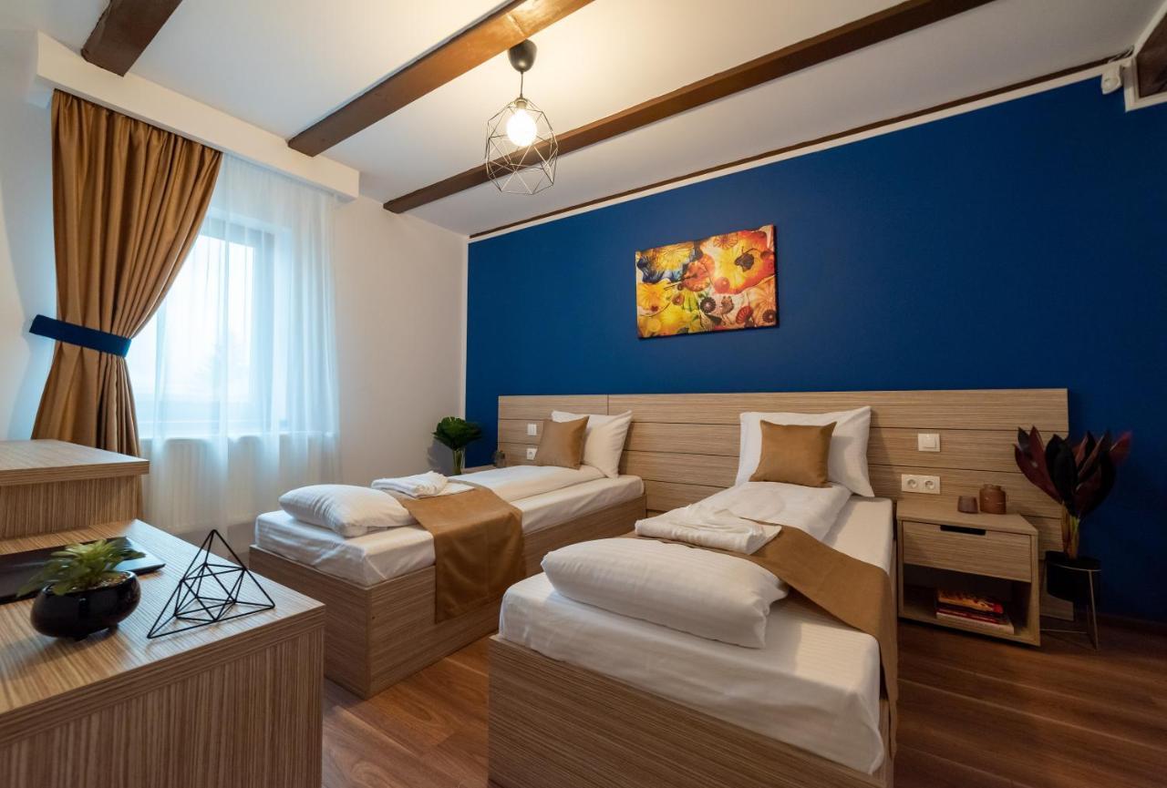 Escala Rooms Ghimbav Exterior foto