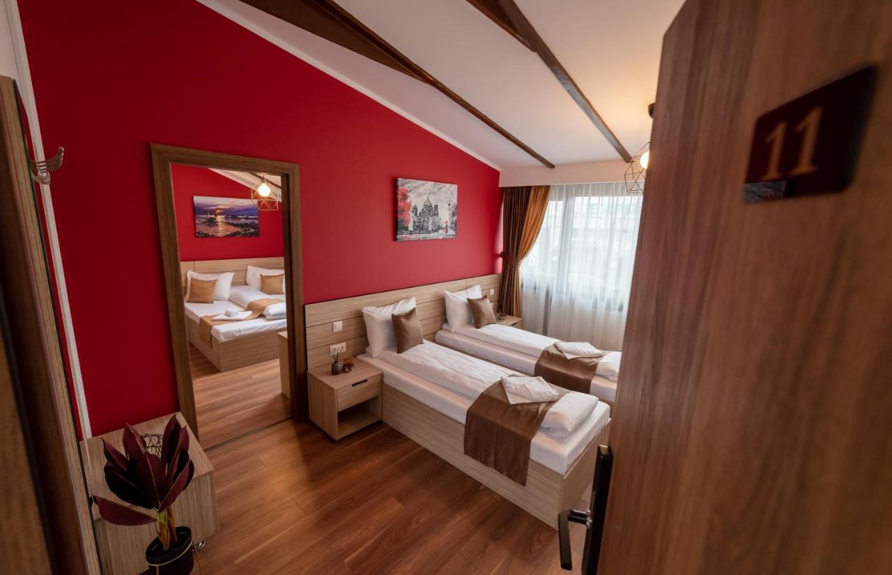 Escala Rooms Ghimbav Exterior foto